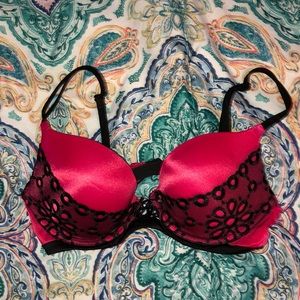 Victoria’s Secret bra size 32B